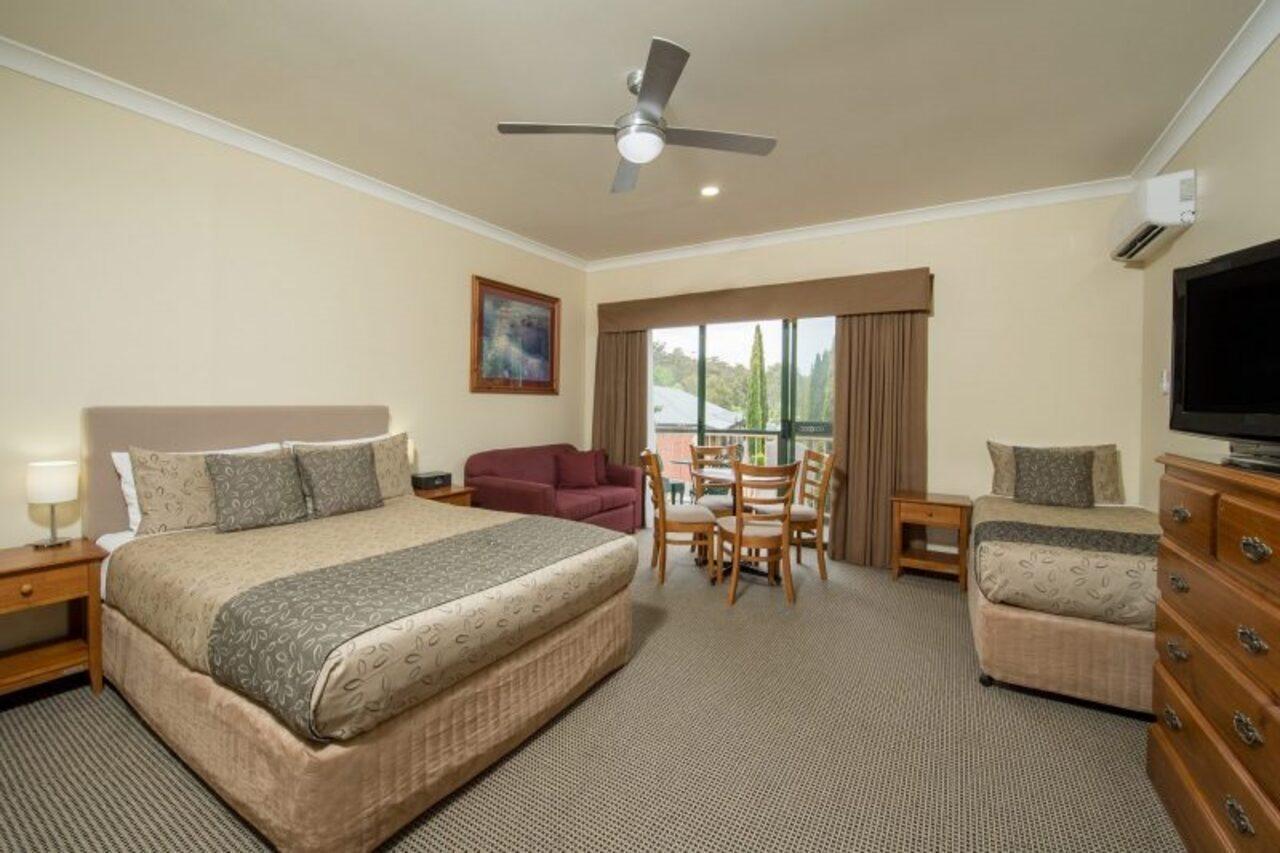 Country Club 4* Clare