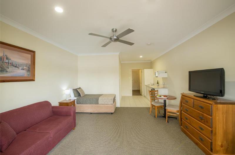 Country Club Hotel 4*